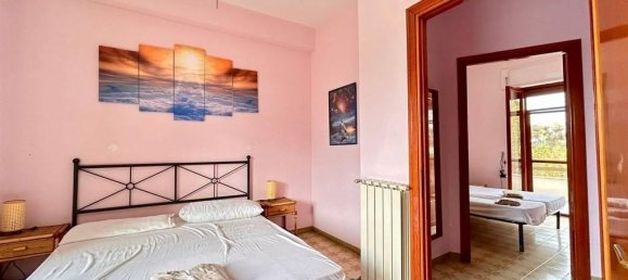 Casa de 3 habitaciónes en Ardea, Italy No. 29713 13