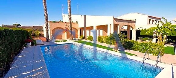 Villa de 5 dormitorios en Torrevieja, Spain No. 4909 3