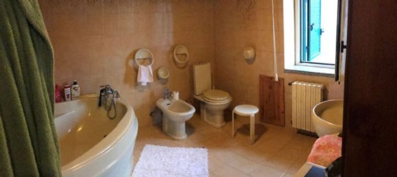 570m² Warehouse in Trentinara, Italy No. 170101 18