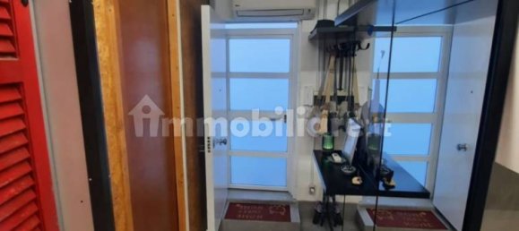 1-Zimmer Gewerbliche Immobilie in Naples, Italy, Nr. 12763 4
