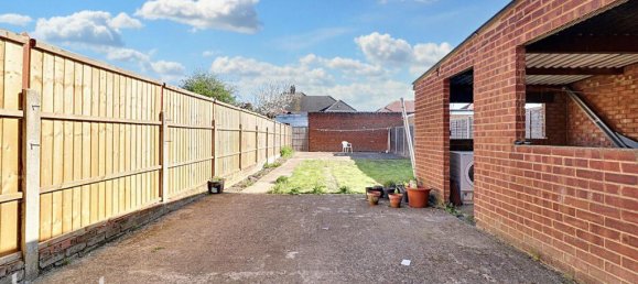 4 Schlafzimmer Haus in Hayes, United Kingdom, Nr. 5032 8