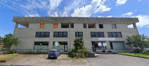 Коммерческая недвижимость 355м² в Коссато, Италия № 264901 2