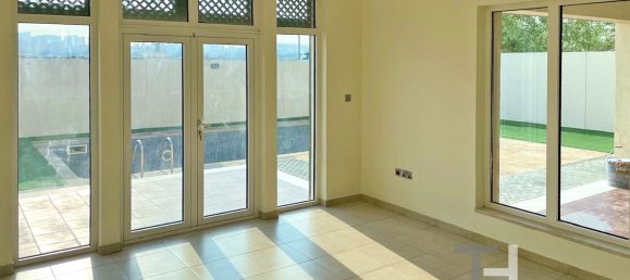 3 Schlafzimmer Villa in Jumeirah Park, UAE, Nr. 94468 7