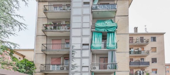 3غرفة شقة في Sesto San Giovanni, Italy رقم 31266 2