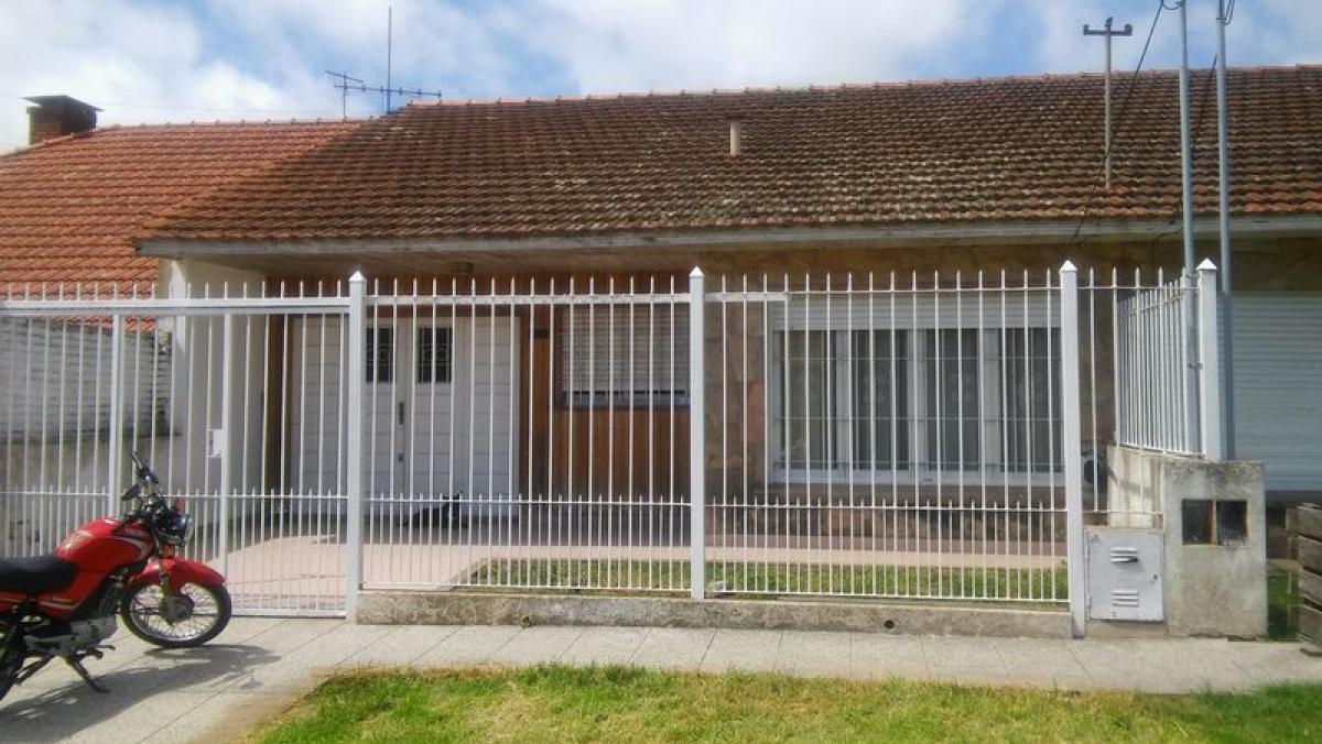 3 bedrooms Apartment in Mar del Plata, Argentina No. 94360