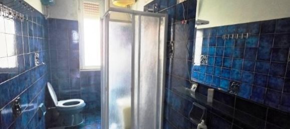 4 rooms Apartment in Livorno, Italy No. 111497 7