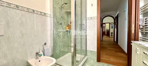 Apartamento de 4 dormitorios en Genoa, Italy No. 352413 18