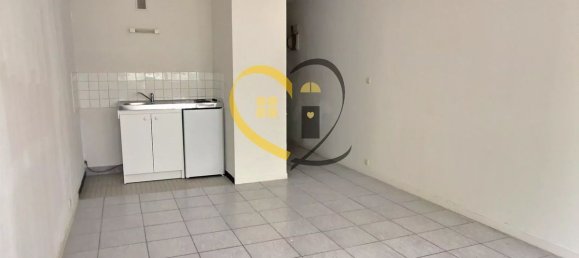 Studio à Bourges, France No. 322862 2