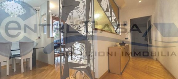 5 rooms Penthouse in San Lazzaro di Savena, Italy No. 29907 14