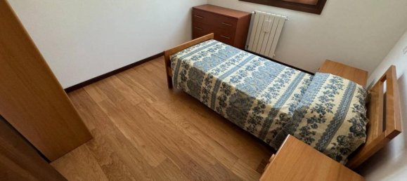 5 rooms Apartment in Mirandola, Italy No. 159717 4