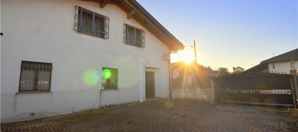 8غرفة فيلا في Inveruno, Italy رقم 20347 35