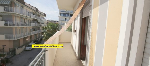 2-salle Appartement à Pineto, Italy No. 295988 14