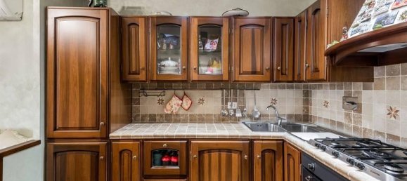 2 rooms Apartment in Rome, Italy No. 18882 10