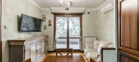 2 rooms Apartment in Rome, Italy No. 18882 6