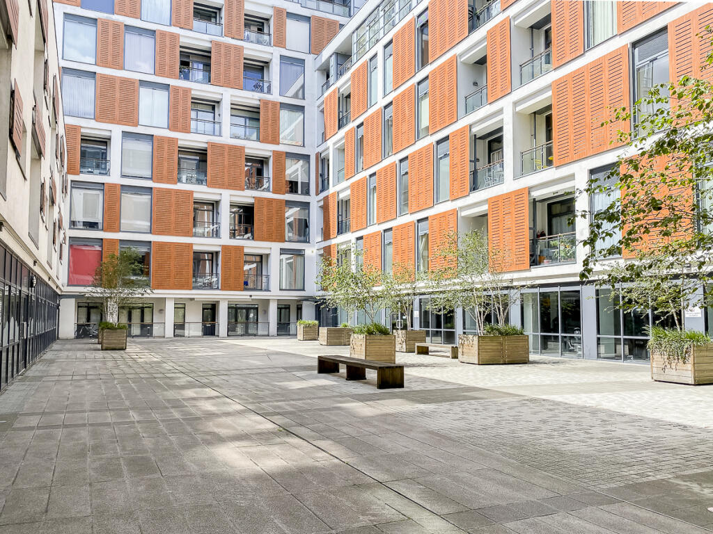 2 bedrooms Apartment in Battersea, United Kingdom No. 11027