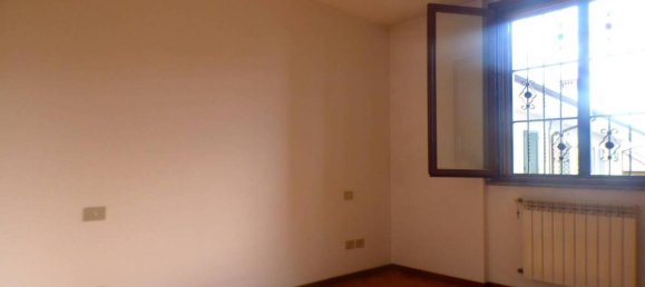 3 rooms Apartment in Vignate, Italy No. 64279 10