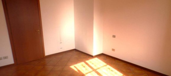 3 rooms Apartment in Vignate, Italy No. 64279 15