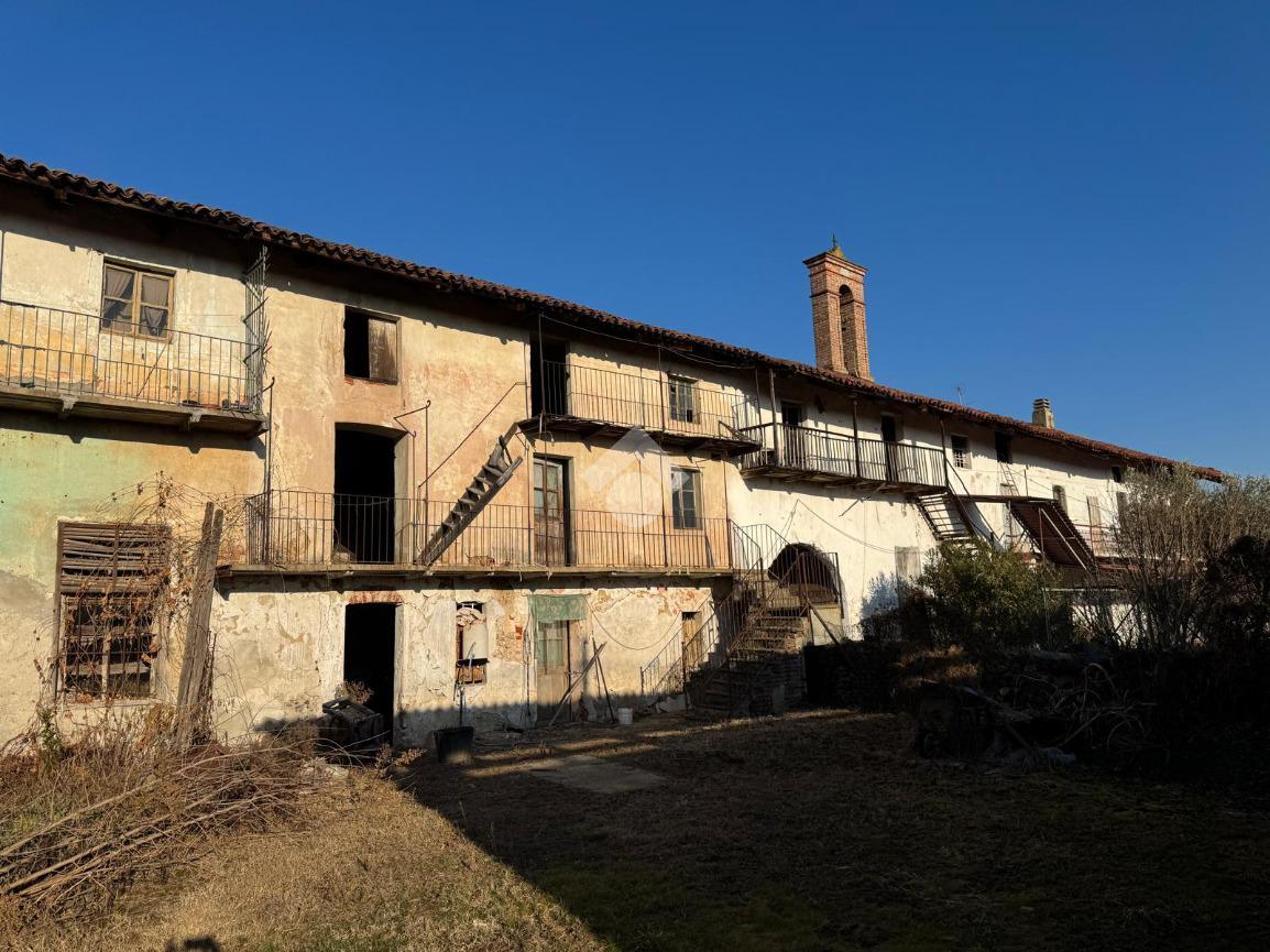 5 rooms House in Rivalta di Torino, Italy No. 164554