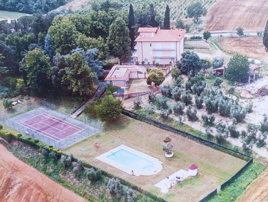 6 bedrooms Villa in Lucignano, Italy No. 367859