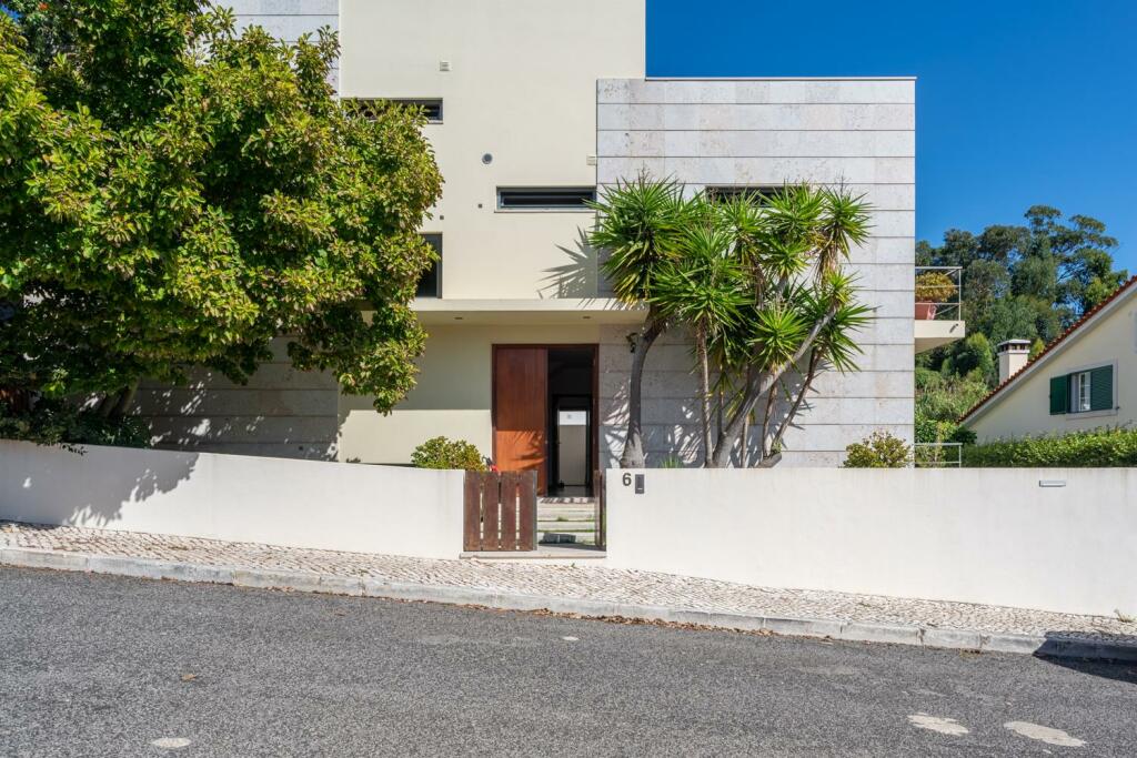 5 bedrooms House in Cascais, Portugal No. 119746
