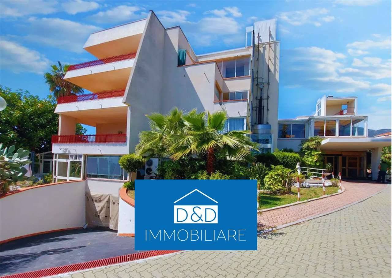 5 rooms Hotel in Sanremo, Italy No. 322063