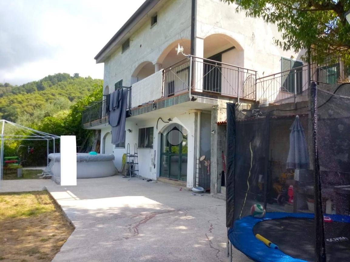 3 Schlafzimmer Villa in Sanremo, Italy, Nr. 358437