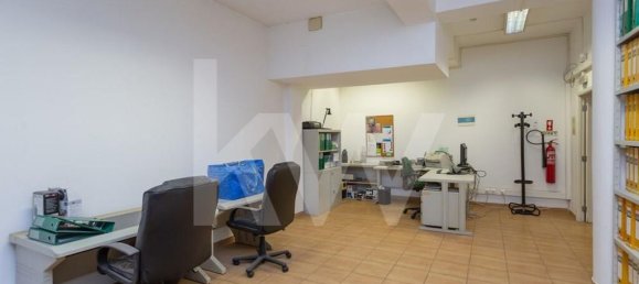 Gewerbliche Immobilie in Amadora, Portugal 187m², Nr. 87670 8