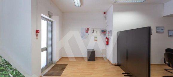 Gewerbliche Immobilie in Amadora, Portugal 187m², Nr. 87670 20