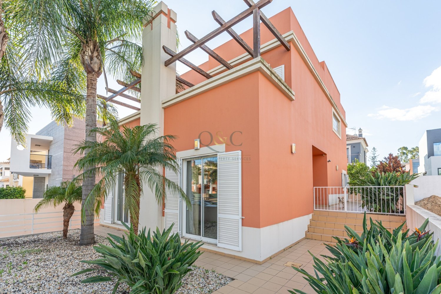 3 bedrooms Villa in Montenegro, Portugal No. 113653