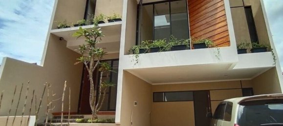 4 bedrooms House in Jakarta, Indonesia No. 1267 17
