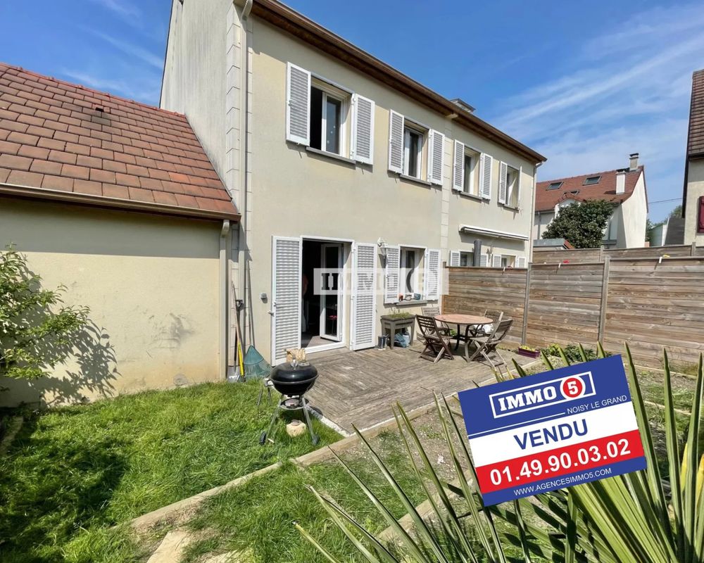 3 bedrooms House in Noisy-le-Grand, France No. 179436