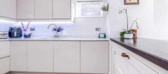 2 غرف نوم طابقين في Whyteleafe, United Kingdom رقم 8039 16