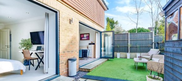 2 غرف نوم طابقين في Whyteleafe, United Kingdom رقم 8039 13