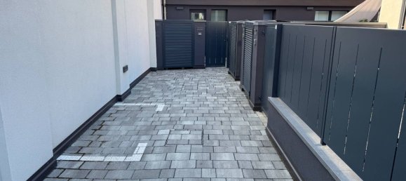 2 bedrooms Apartment in Bologna, Italy No. 322219 2