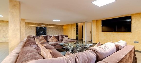 5 bedrooms Villa in Torrevieja, Spain No. 189210 19