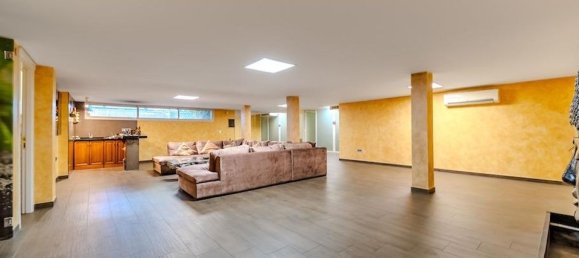 5 bedrooms Villa in Torrevieja, Spain No. 189210 24