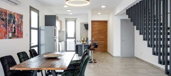 5 bedrooms Commercial property in Larnaca, Cyprus No. 18553 5