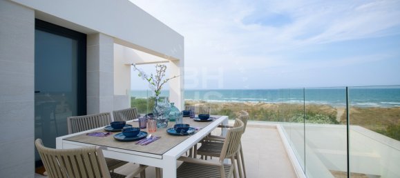 3 bedrooms Villa in Valencia, Spain No. 160143 3