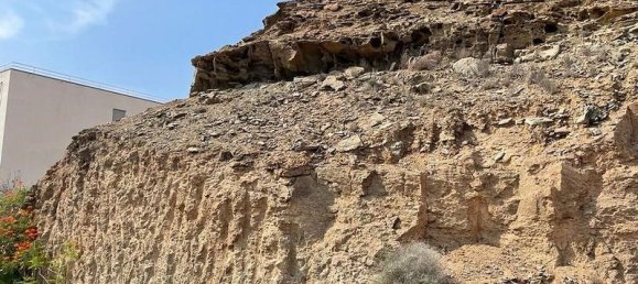 870m² Land in Mogan, Spain No. 180410 3