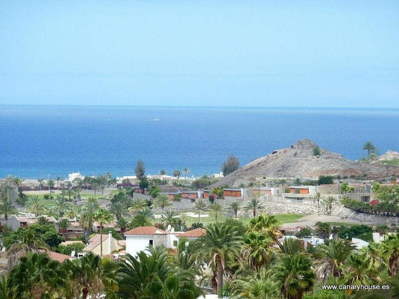 870m² Land in Mogan, Spain No. 180410