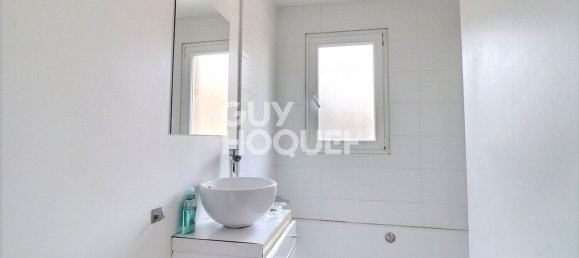 4 chambres Maison à Drancy, France No. 184352 11