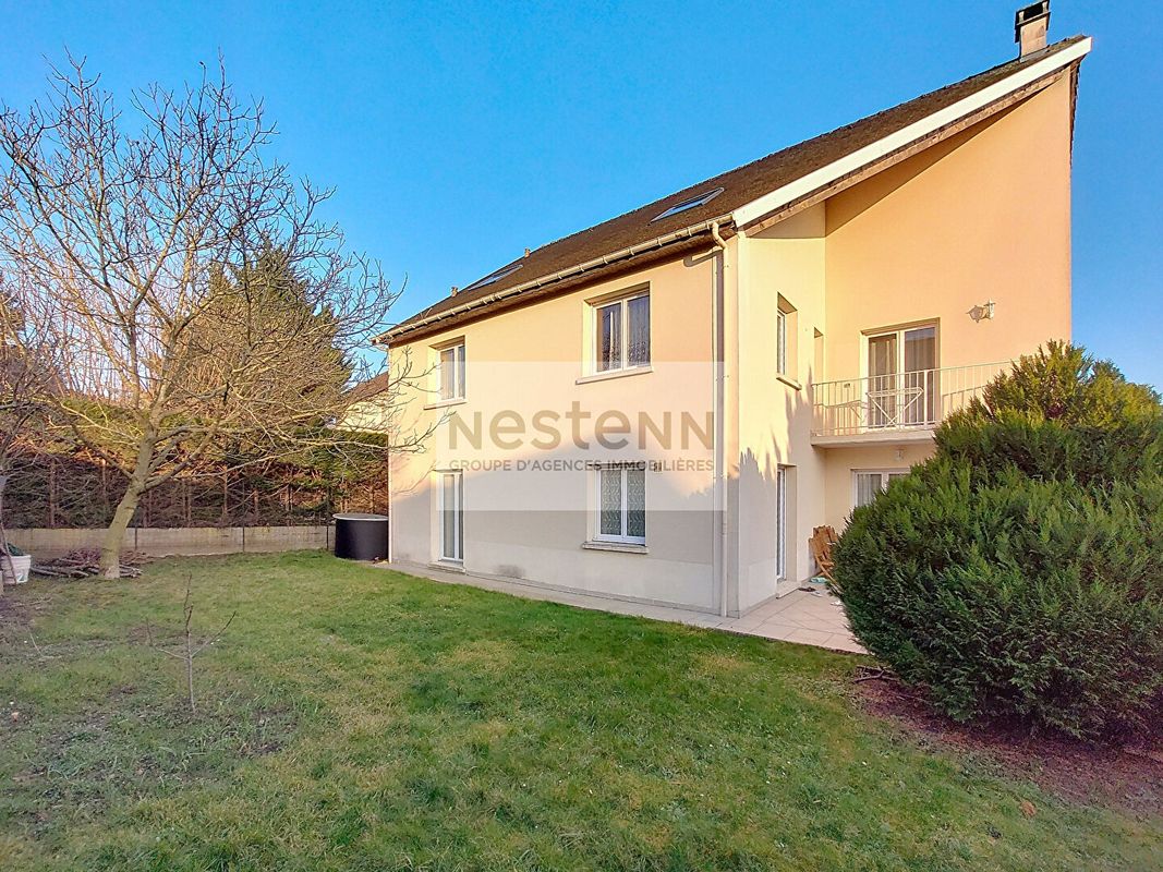 6 Schlafzimmer Villa in Soisy-sous-Montmorency, France, Nr. 135271