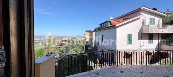 3 Schlafzimmer Wohnung in Monterotondo, Italy, Nr. 331120 28
