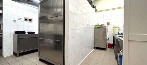 Propiedad comercial en Frascati, Italy 270 m² No. 82385 36