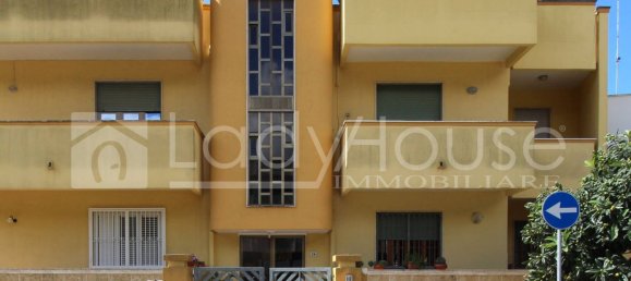 5-salle Appartement à Sannicola, Italy No. 180916 2