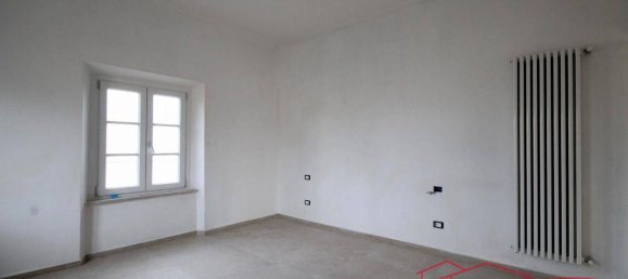 3 bedrooms Apartment in Capannori, Italy No. 42723 20