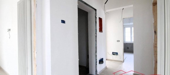 3 bedrooms Apartment in Capannori, Italy No. 42723 15