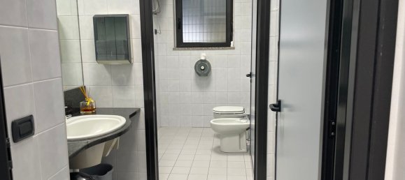 Bureau à Turin, Italy 850m² No. 276286 6