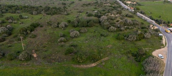  قطعة أرض في Luz, Portugal 1060متر مربع رقم 98982 6