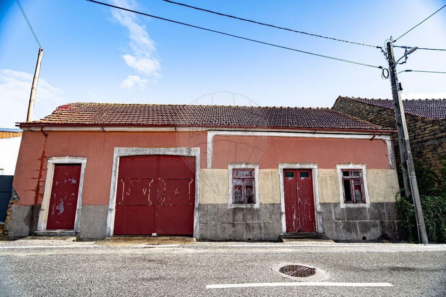 3 bedrooms House in Ourenta, Portugal No. 33924